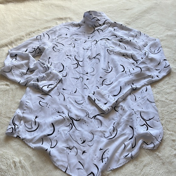 Reitmans White And Black Long Sleeve Button up Small - Picture 9 of 11